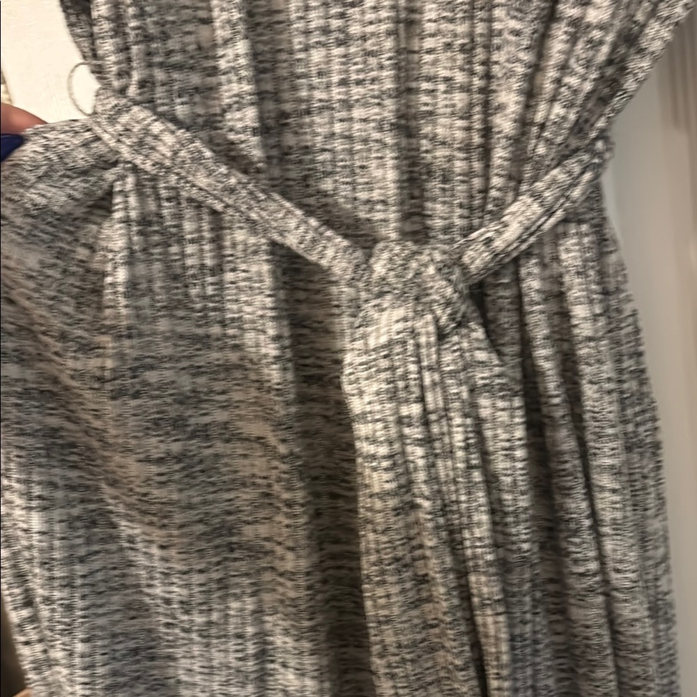 Lane Bryant Knit Sheath Dress w/ Notched Collar-Black and White-Size 18/20 - Picture 3 of 6
